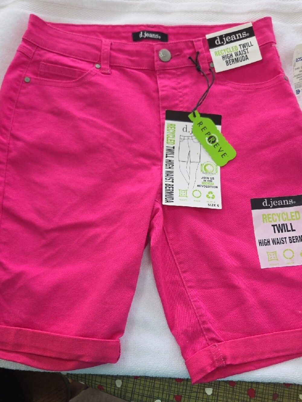 d. jeans High Waist Bermuda Shorts in Hot Pink Sz 6
